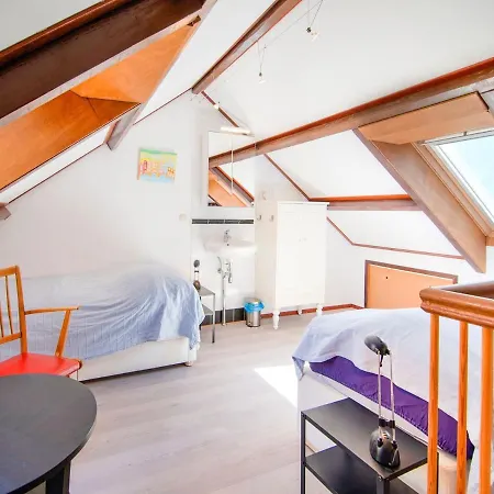 Cosy In With A Roof Terrace *