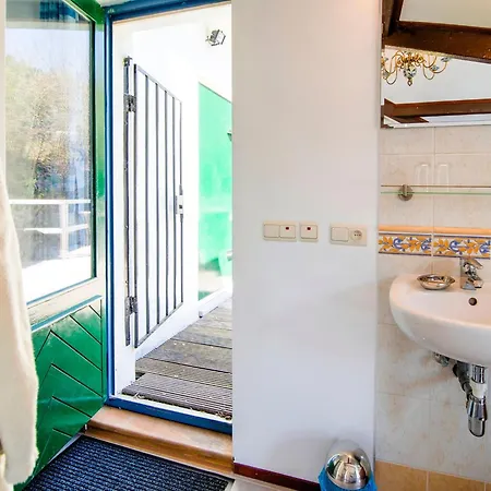 Cozy Country Stay,